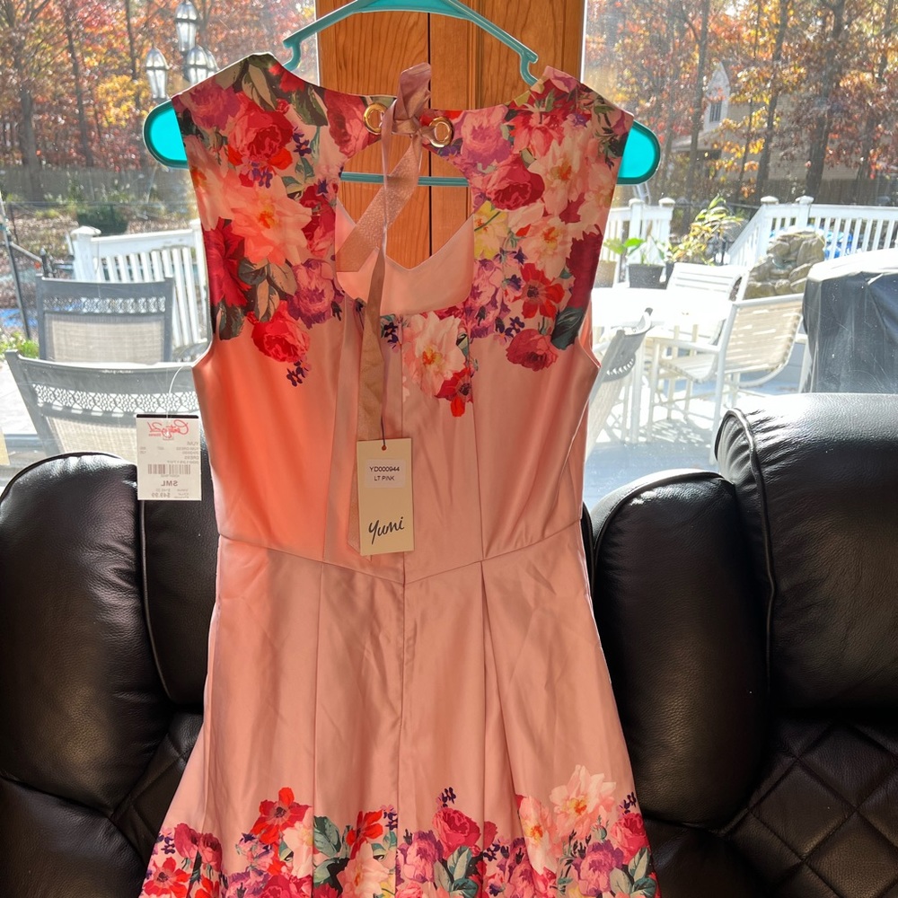 Yumi pink floral dress size small